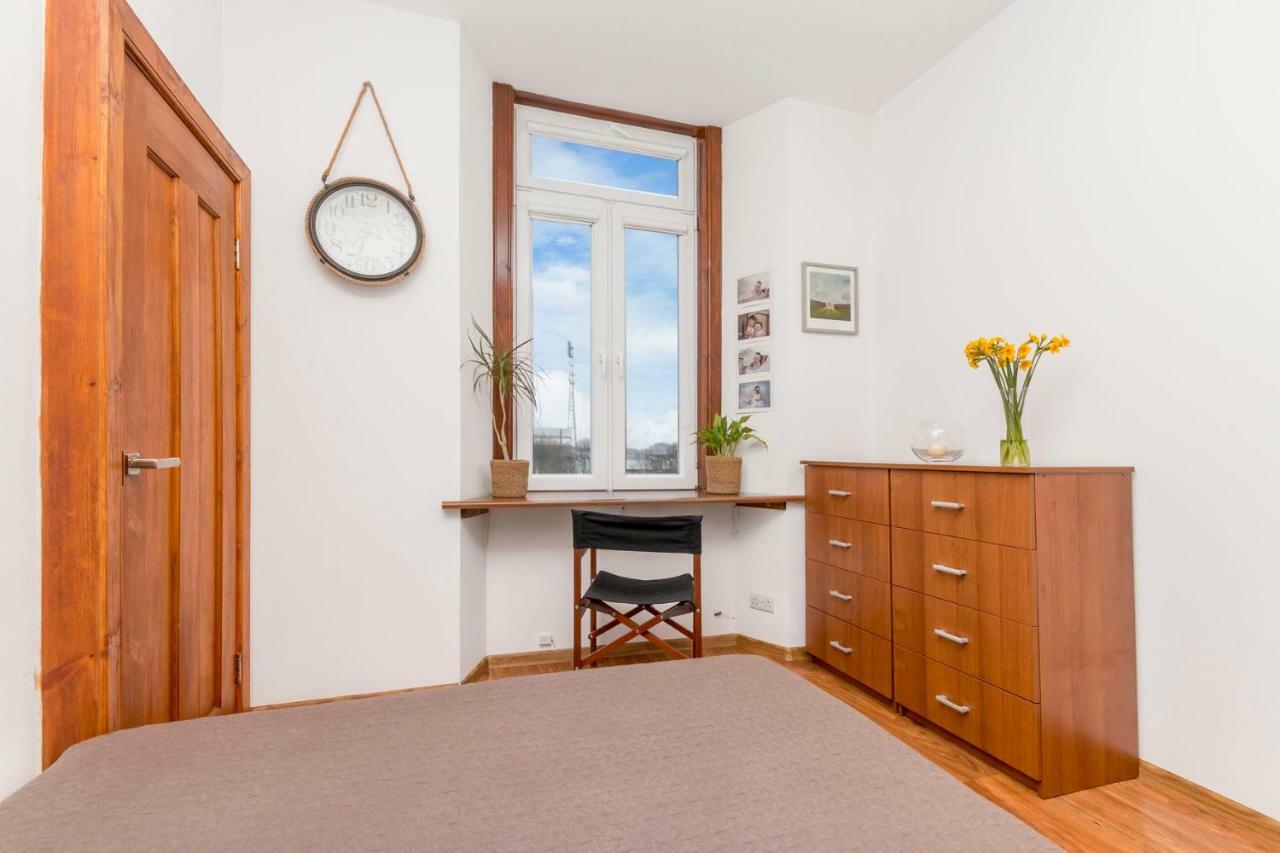 Beautiful Holyrood Park Apartment Edinburgh Eksteriør billede